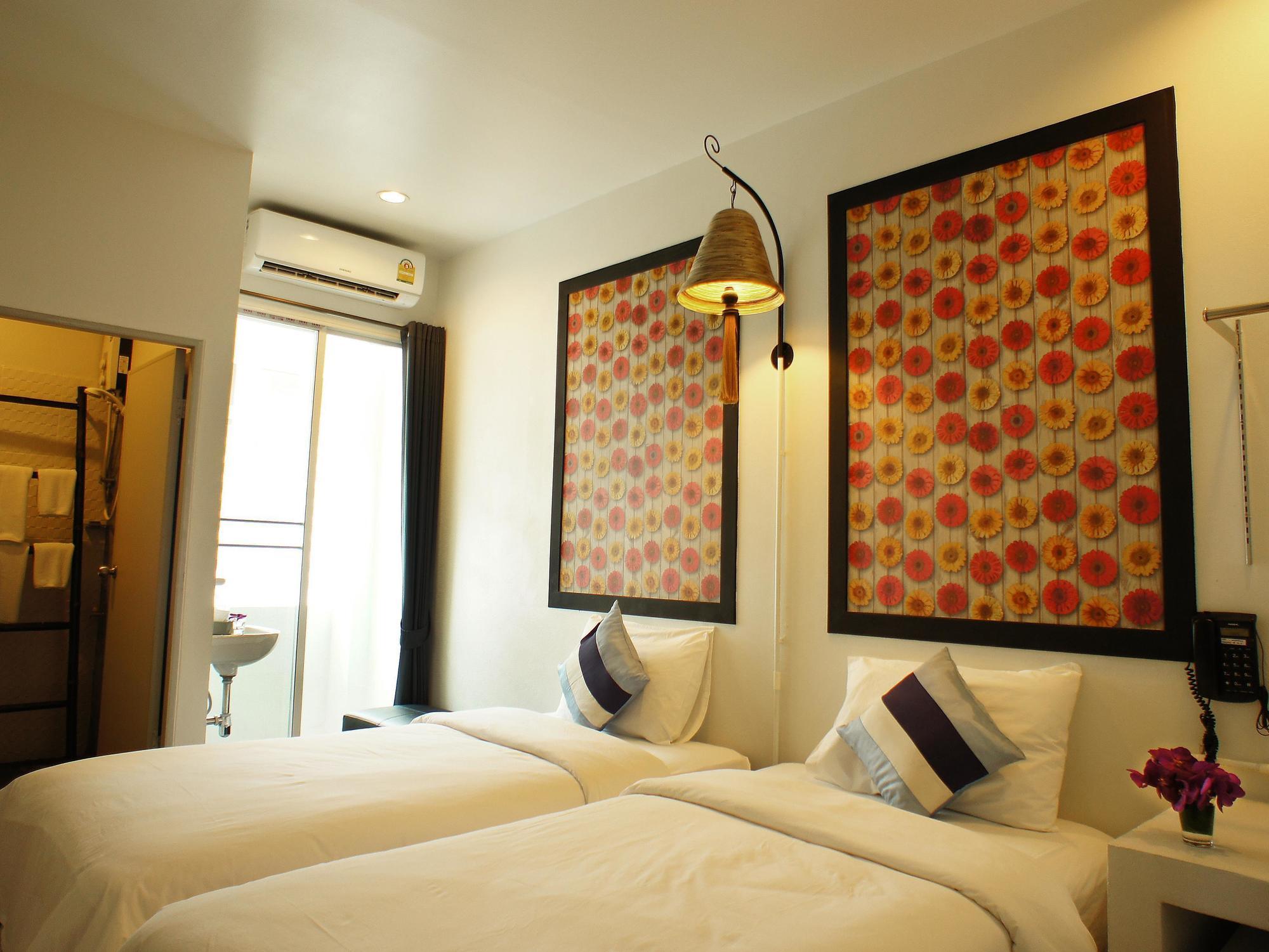Walking Street Residence - Sha Extra Plus Chiang Mai Exterior photo