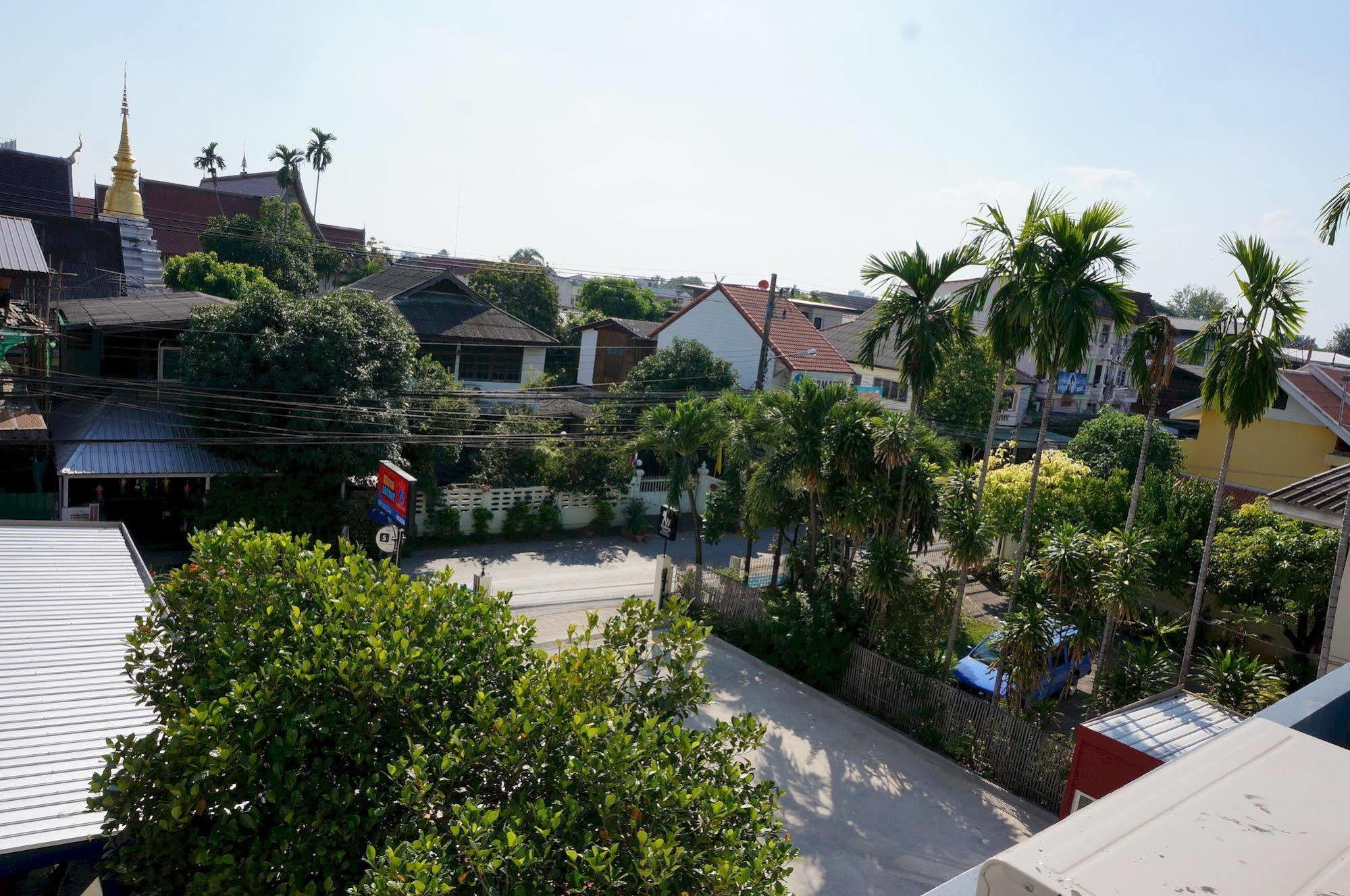 Walking Street Residence - Sha Extra Plus Chiang Mai Exterior photo